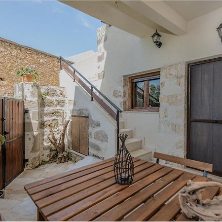 To Patriko Villa Kournas Exterior photo